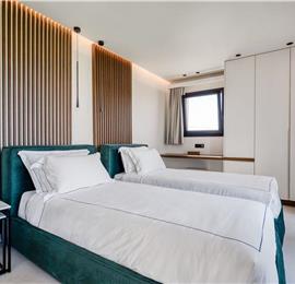 5 bedroom luxury seaside villa with indoor & outdoor pool, near Acharavi, sleeps 10